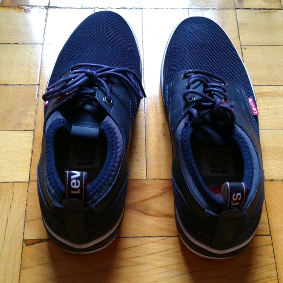 Levi's Sneakers - Picture 4 of 5